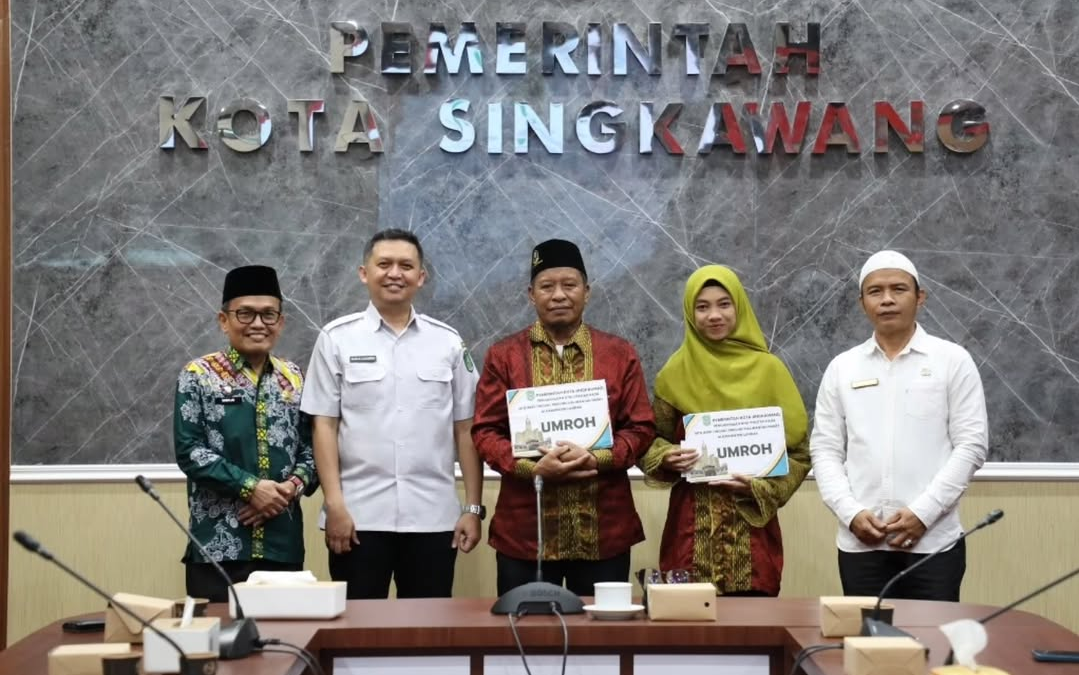 Dua Kafilah Singkawang Berprestasi Diberangkatkan ke Tanah Suci