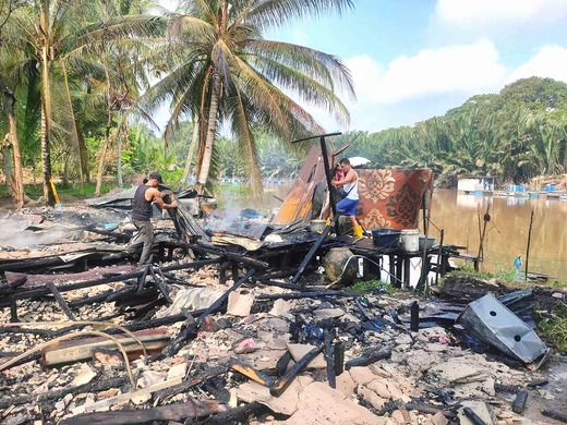 Tragedi Korsleting: Dua Rumah Terbakar Akibat Masalah Listrik di Antibar Mempawah