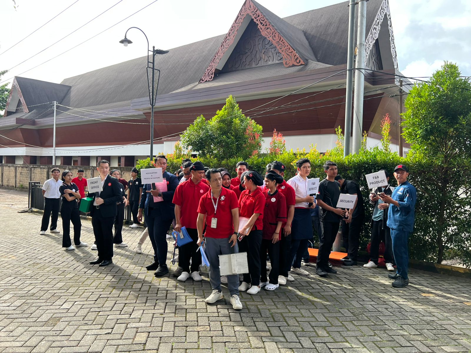 Mercure dan ibis Pontianak City Center Gelar Fire Drill Simulation Bersama Dinas Pemadam Kebakaran