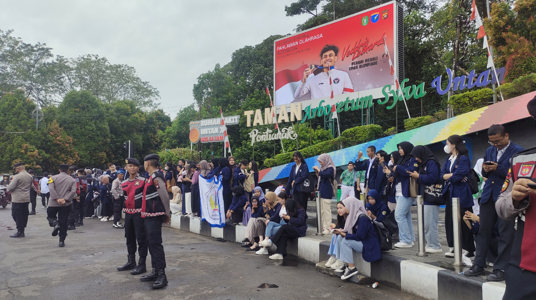 Warga Pontianak Sambut Meriah Kepulangan Veddriq Leonardo