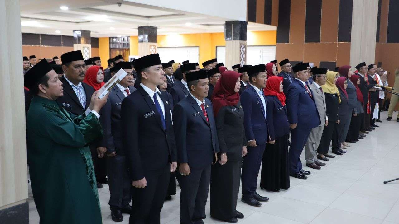 Lantik Pejabat Eselon Kubu Raya, Bupati Sujiwo Ingatkan Amanah Jabatan