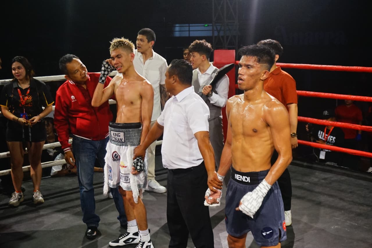 Prince Nendi Tumbangkan King Cogan di Borneo Combat Championship Pontianak