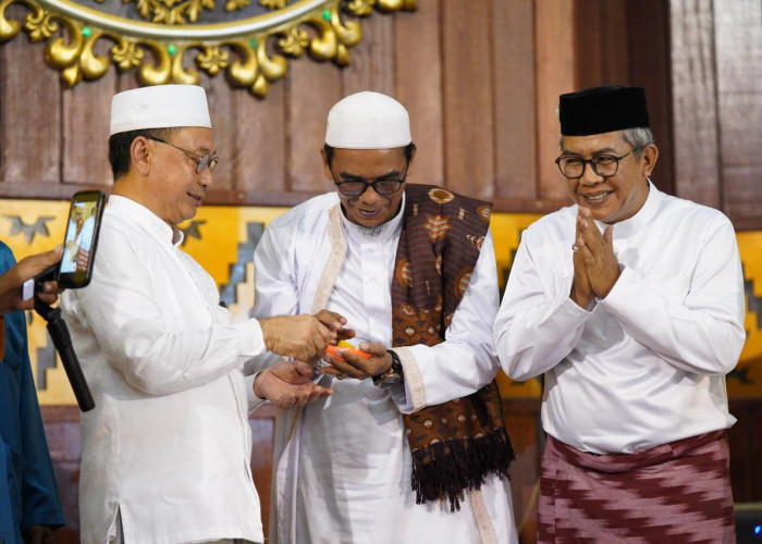 Wali Kota Pontianak Ajak Umat Teladani Akhlak Rasul di Milad Majelis Ashabul Maimanah