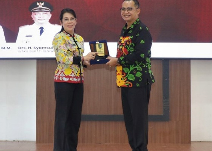 Pemkot Singkawang Gandeng Pemkab Bengkayang Majukan Operasional Bandara