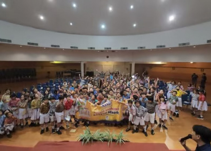 Pelatihan Public Speaking Bersama Coach Priska Sahanaya, Agatis, dan Ohana Mie di SD Tarakanita 2