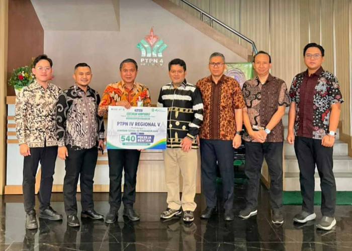 PTPN IV PalmCo, Salurkan Perlindungan BPJS Ketenagakerjaan bagi 550 Pekerja Rentan Kalbar