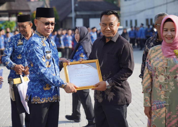 34 Tahun Mengabdi, Wali Kota Pontianak Lepas Purna Tugas Kepala Bapperida dan ASN Lainnya 