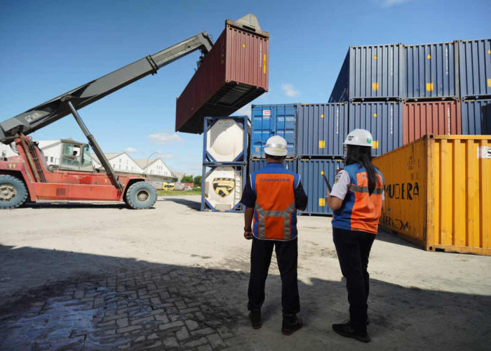 KAI Logistik Kelola 2,2 Juta Barang, Peti Kemas Naik 40%