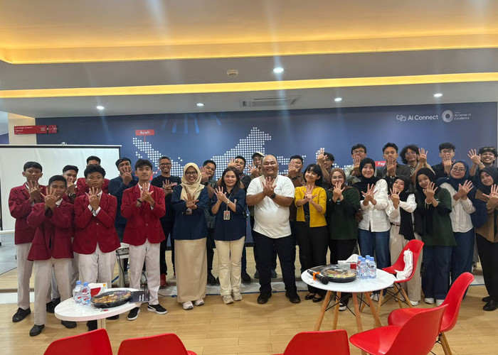 Telkom Perkuat Implementasi AI Melalui Kunjungan Direksi dan Dewan Komisaris ke Telkom AI Center of Excellence