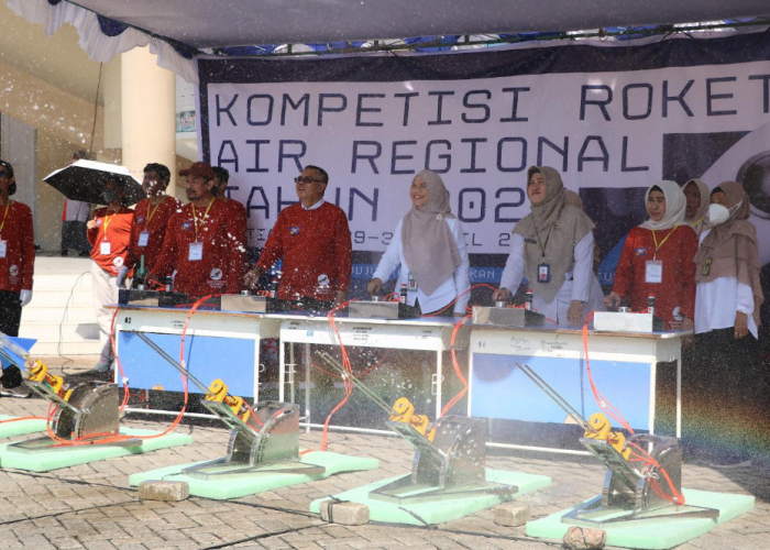 Kompetisi Roket Air 2025 di Pontianak Dorong Kreativitas Siswa di Bidang Iptek