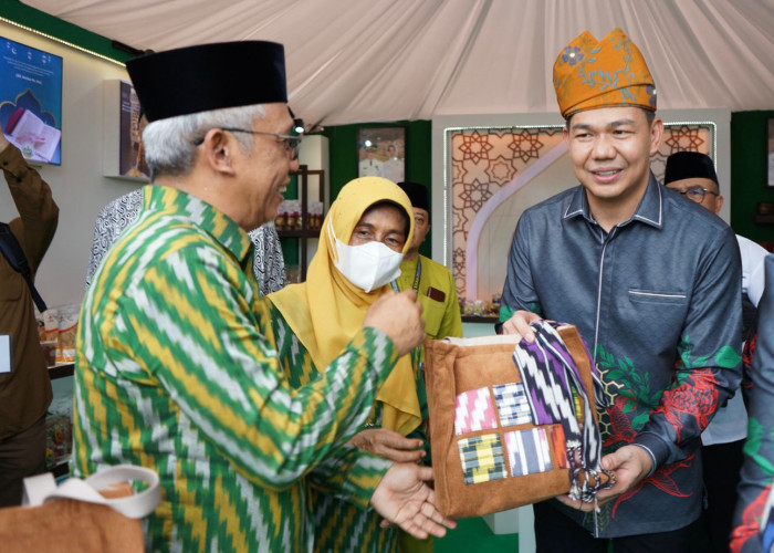 Stand Pontianak Tampilkan Produk UMKM Lokal di Pameran MTQ XXXIII Kapuas Hulu