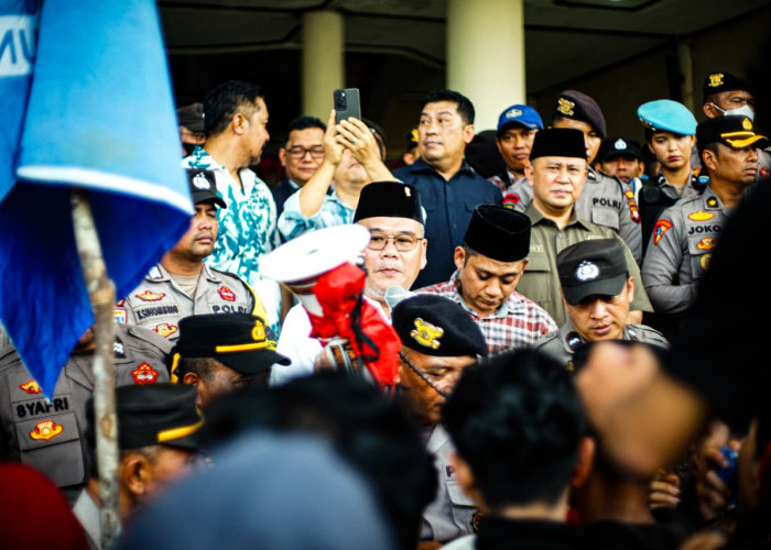 Aliansi Mahasiswa dan Masyarakat Pontianak Gelar Aksi di DPRD Kalbar, Bawa 5 Tuntutan Baru 