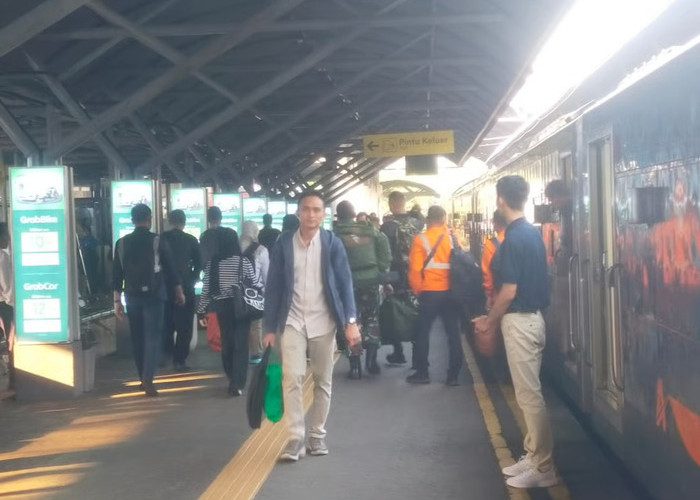 178 Ribu Penumpang Manfaatkan Layanan Kereta Api Daop 8 Surabaya Saat Libur Panjang Waisak