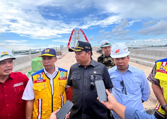 Ria Norsan Sebut Jembatan Sungai Sambas Besar Karya Anak Bangsa yang Luar Biasa