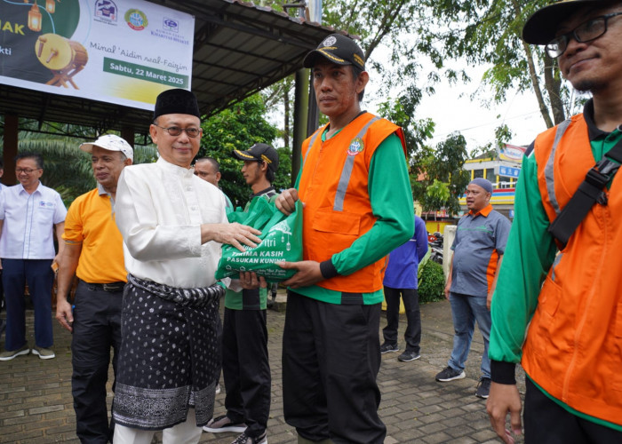 Wali Kota Apresiasi Kepedulian Kharitas Bhakti bagi Petugas Kebersihan, 728 Petugas PPSU Terima Paket Sembako