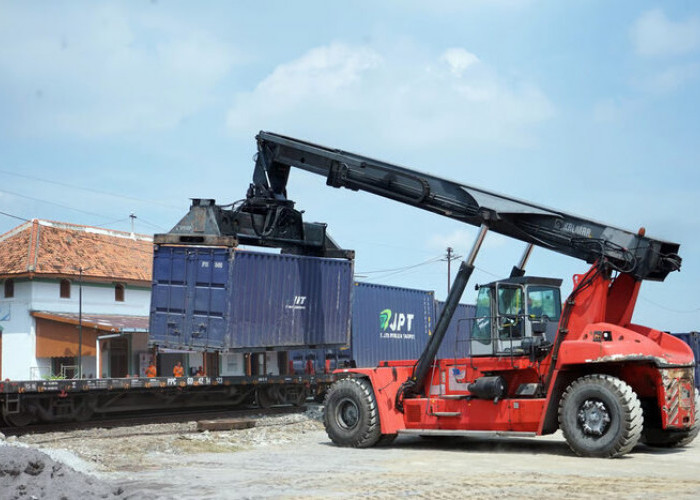 Kinerja Angkutan Barang Terus Melaju, KAI Daop 4 Semarang Catat Pertumbuhan Signifikan Hingga April 2025
