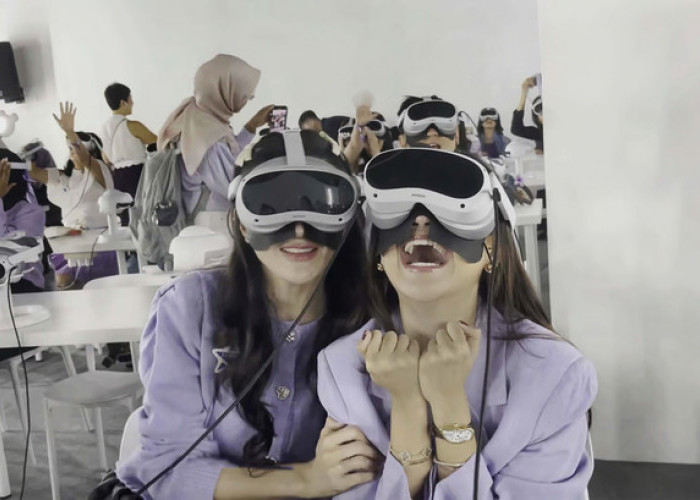 Serasa di Barisan Terdepan! Primeskills dan AMG Bawa Kamu Nonton BTS Pakai VR di BSTARVERSE