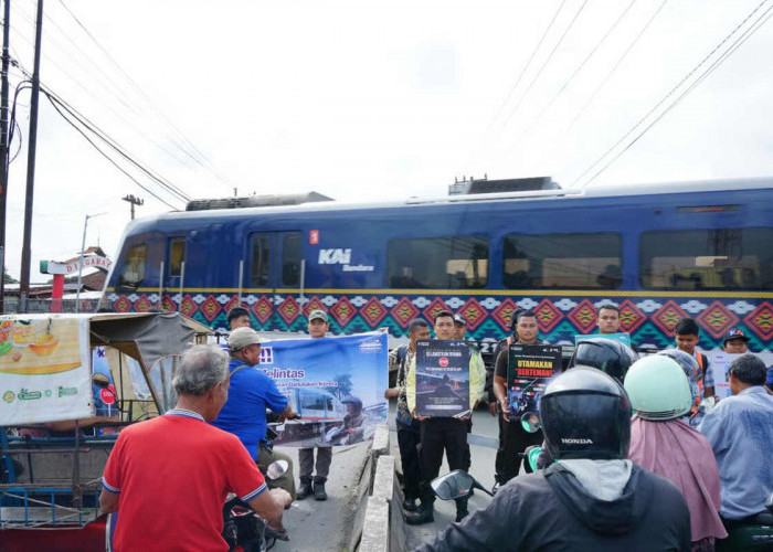 Imbauan Taat di Perlintasan Kereta Demi Keselamatan