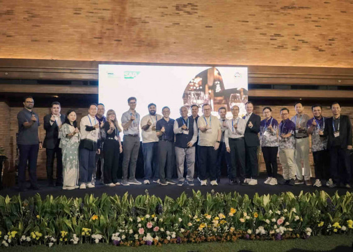 School of Information Systems BINUS UNIVERSITY Raih Tiga Penghargaan Internasional dari SAP University Allianc