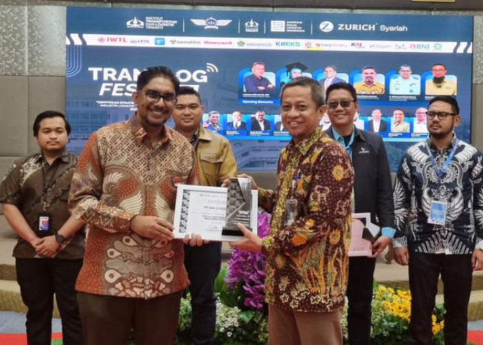 Dukung Pendidikan Logistik, KAI Logistik Raih Penghargaan Translog Fest 2025