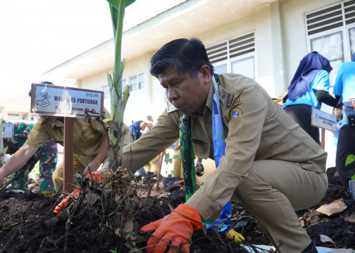 SMPN 8 Pontianak Terapkan Sekolah Hijau Digital Lewat Program Digulis Ceria