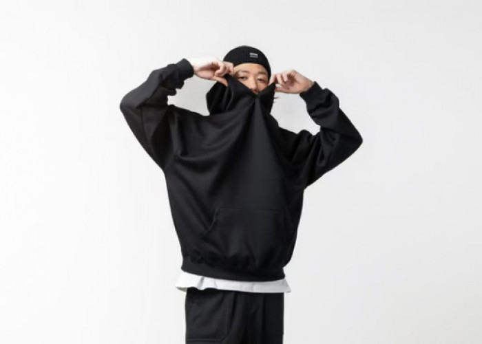 Trendy dan Nyaman: Paduan Hoodie Bodypack untuk Gaya Streetwear yang Memikat