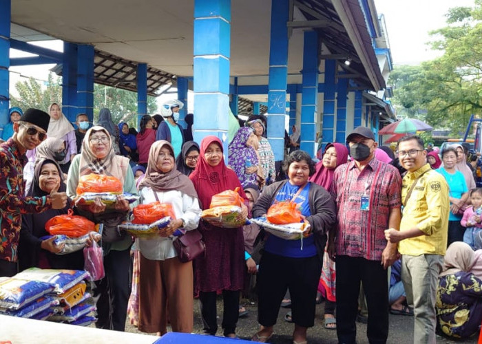 Operasi Pasar Singkawang Tahap VII: Aman, Tertib, dan Bebas Kendala