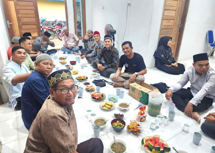 Forsip Gelar Buka Puasa Bersama, Hidangkan Makanan Khas Sambas Bubur Paddas