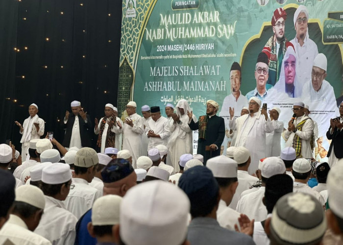 Muda Mahendrawan dan Ratusan Warga Bershalawat Bersama Majelis Ashhabul Maimanah