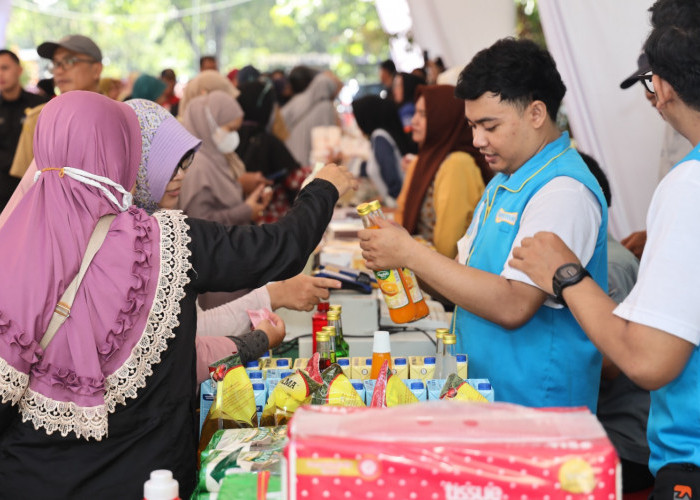 Warga Pontianak Serbu Operasi Pasar Murah Jelang Idulfitri 1447 H