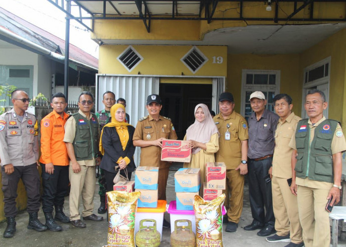 Pemkot Pontianak Salurkan Bantuan ke 381 Petani Terdampak Puting Beliung
