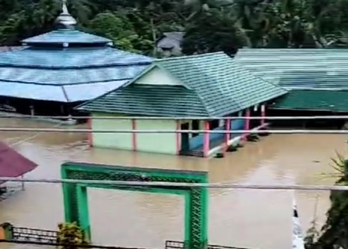 Curah Hujan Tinggi, Banjir Genangi Desa Karangan Kecamatan Mempawah Hulu