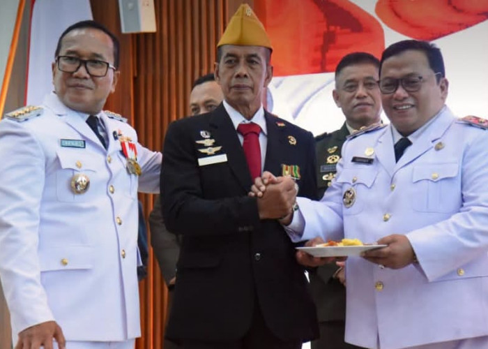 Apresiasi Veteran Kubu Raya, Bupati Sujiwo Minta Generasi Muda Tak Lupa Sejarah