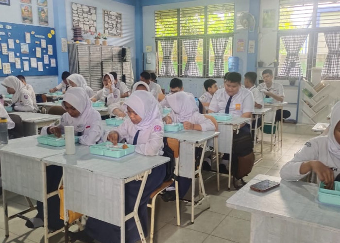 Pemkot Singkawang Distribusikan Makan Bergizi Gratis di 18 Sekolah