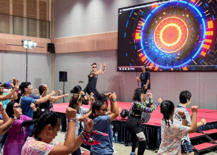 Ratusan Peserta Ramaikan Zumba Party di Marianna Resort dan Convention Tuktuk Samosir