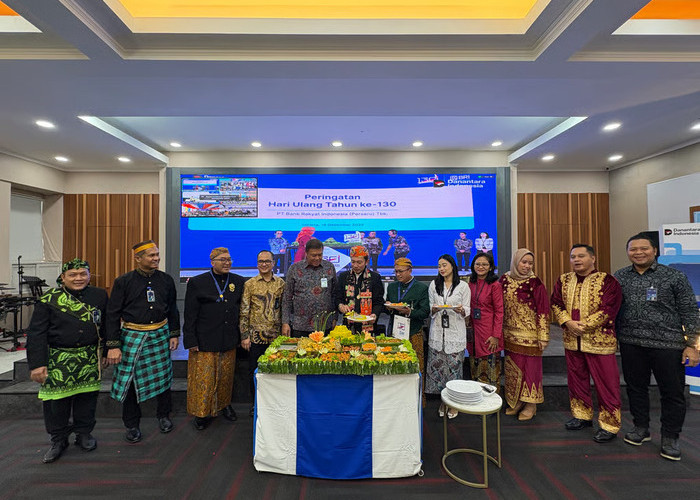 BRI Region 6/Jakarta 1 Rayakan HUT ke-130 dengan Tumpengan dan Penghargaan
