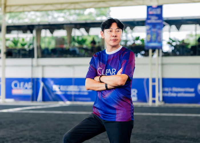 CLEAR Gandeng Shin Tae-yong untuk Kembangkan Talenta Muda Sepak Bola Indonesia
