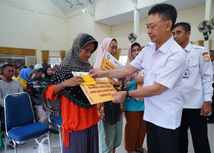 Pemkot Pontianak Salurkan Bansos Tunai untuk Warga Desil 1–5