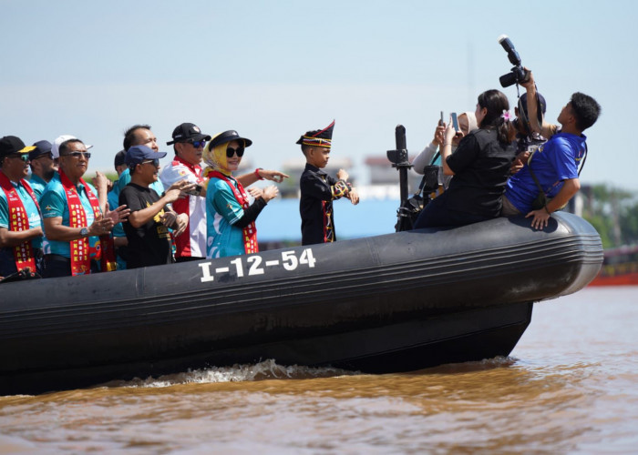 Dikha ‘Aura Farming’ Warnai Pembukaan Pontianak Dragon Boat Race 2025 di Alun Kapuas