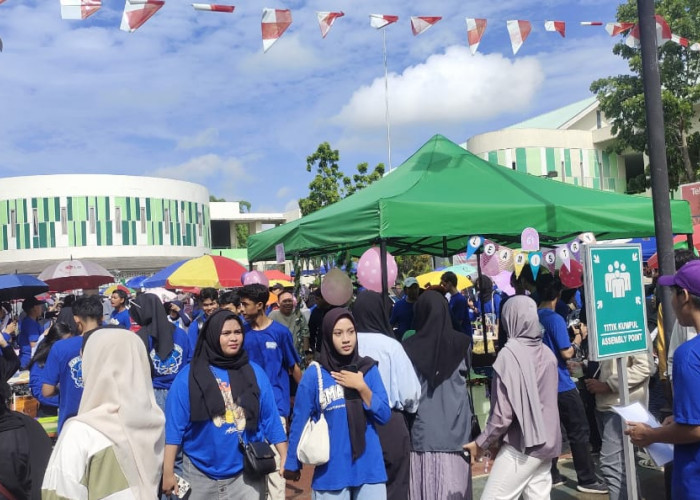 Tumbuhkan Jiwa Kewirausahaan, SMAN 1 Pontianak Gelar Market Day : Ribuan Masyarakat Hadir Meramaikan!