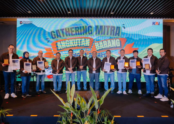 KAI Daop 1 Jakarta Berikan Penghargaan kepada Mitra Angkutan Barang atas Dukungan Layanan Logistik Nasional