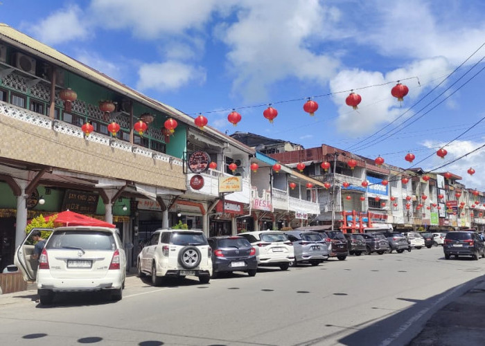 Persiapan Imlek dan Cap Go Meh Singkawang 2025: Replika Ular Raksasa, Ribuan Tatung, dan Pawai Lampion