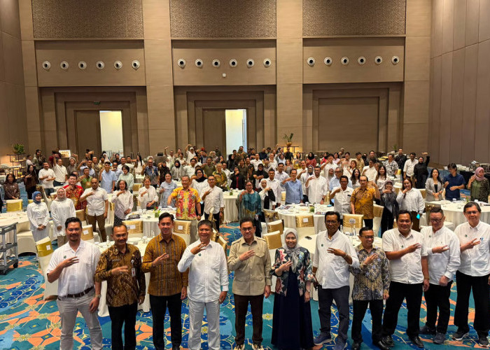 Menteri Perdagangan Dorong Perluasan Industri Mebel & Kerajinan Indonesia Menuju Pasar Global di Surakarta