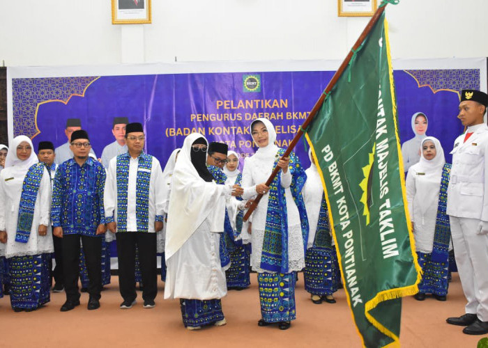 Yanieta Arbiastutie Resmi Nahkodai BKMT Kota Pontianak Periode 2025–2030
