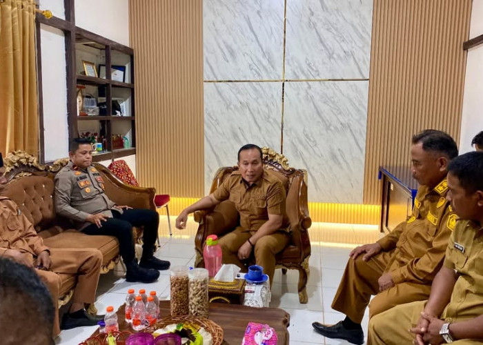 Dukung Investasi Bermanfaat, Sujiwo Minta Perusahaan Rekrut Naker Lokal 