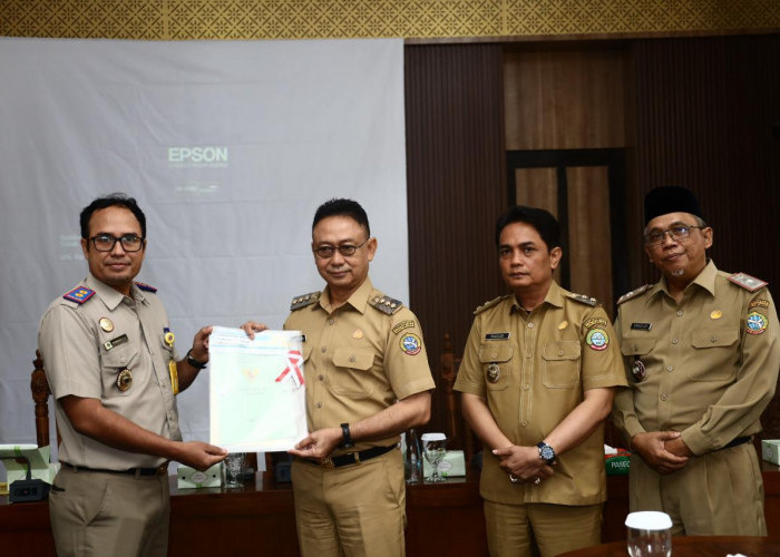 Pontianak Terima 12 Sertifikat Aset dari BPN, Termasuk Lahan Sekolah Rakyat