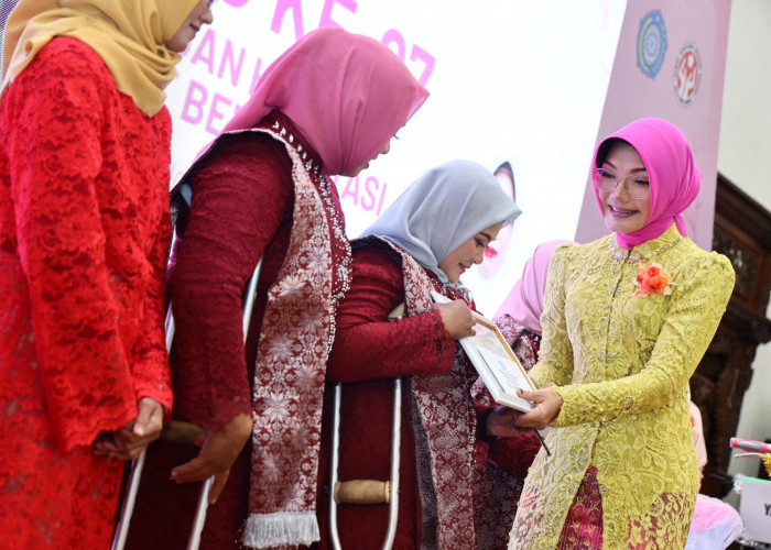 Peran Strategis Perempuan dalam Budaya dan Ekonomi Masyarakat Pontianak