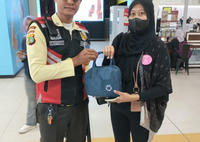 Mobilitas Tinggi Picu Kelalaian, Puluhan Barang Tertinggal Setiap Hari di LRT Jabodebek