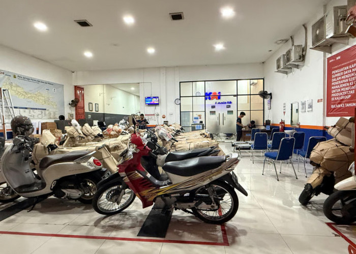 Dorong Konektivitas Pendidikan Lewat Layanan Pengiriman Sepeda Motor, KAI Logistik Suskes Kirim 43 Ribu Motor