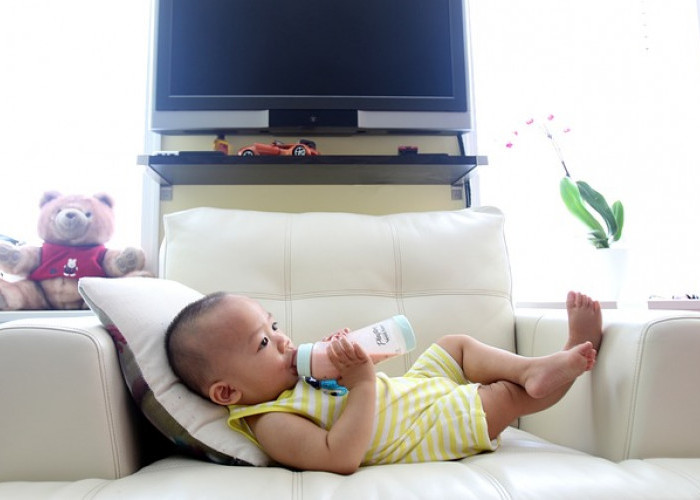 Memahami Pilihan Nutrisi Anak, Lebih Baik ASI atau Susu Formula ya?